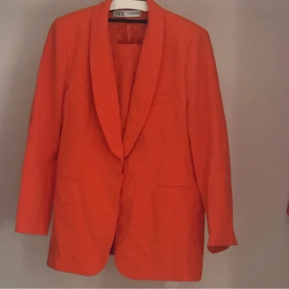 Orange Blazer and matching pants - Picture 2 of 2